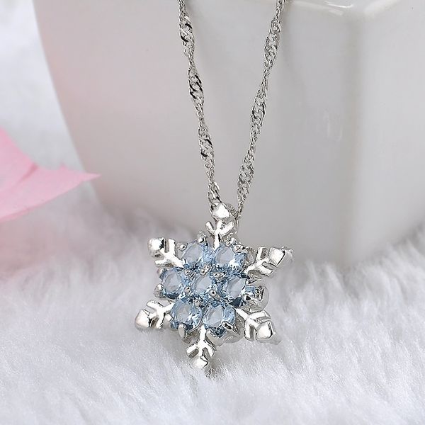 Collar copo de nieve azul con plata