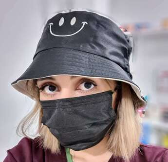 Sombrero Dama 2 caras Beige/Negro con bordado de letra